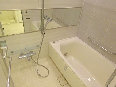 バス・シャワールーム　バスルーム