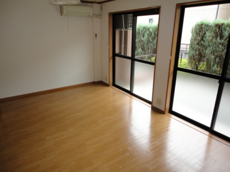 居室・リビング　図面と現状に相違がある場合には現状を優先