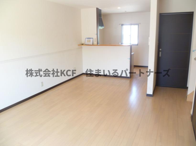 居室・リビング　こちらの居間で趣味の時間をお楽しみください