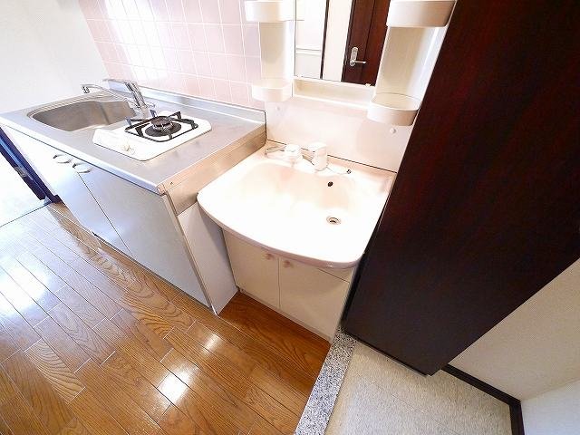 洗面設備　広い洗面スペース