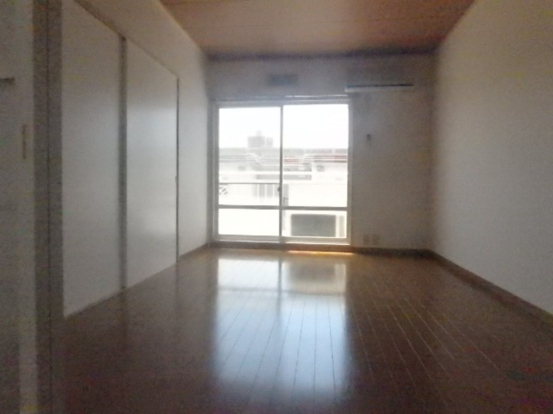 居室・リビング　図面と現状に相違がある場合には現状を優先