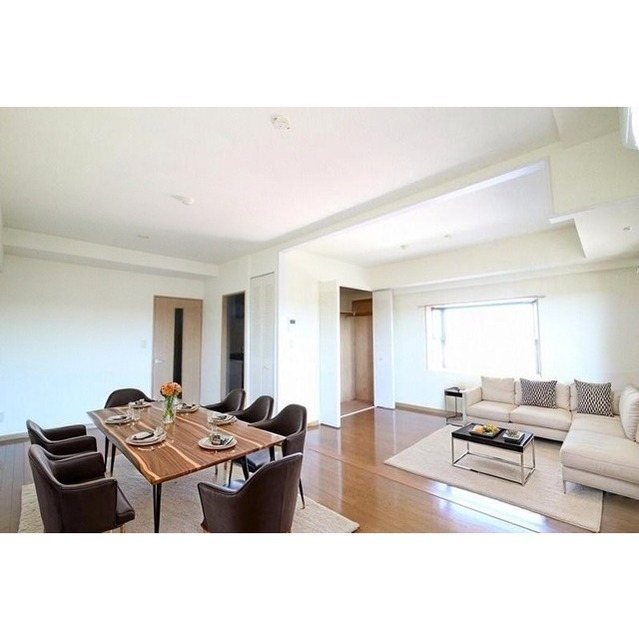 居室・リビング　写真は別室です