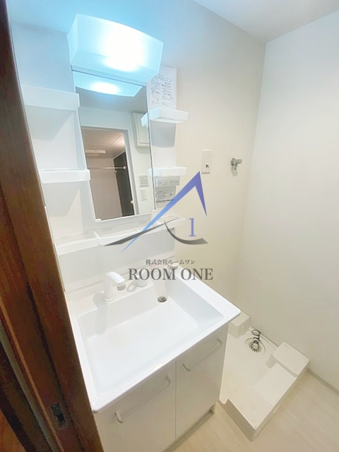 洗面設備　独立洗面台です。