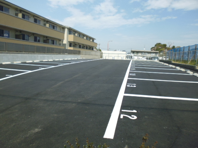 駐車場　敷地内駐車場（要空き確認）