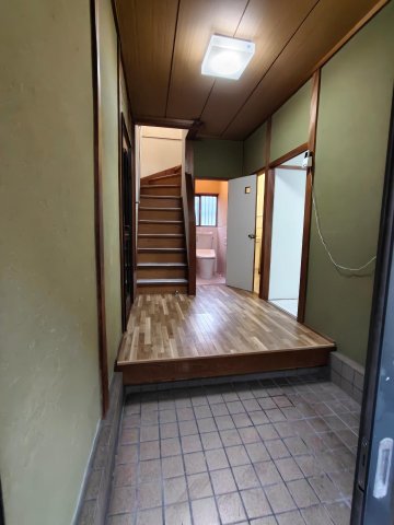 玄関　広めの玄関です。