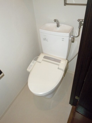トイレ　ウォシュレット付き☆