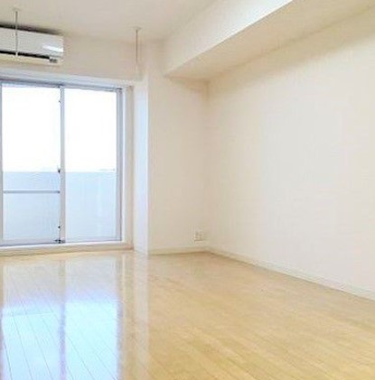 居室・リビング　※反転タイプの写真を使用しています。