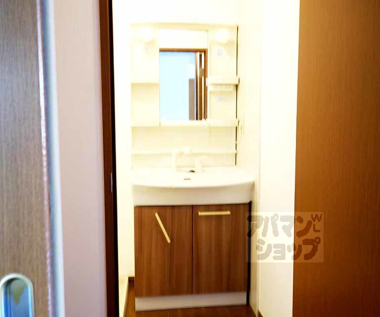 洗面設備　１０１号室の写真です。