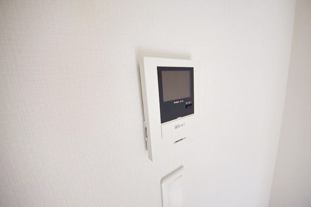 セキュリティ　来客者を確認できるTVドアホン