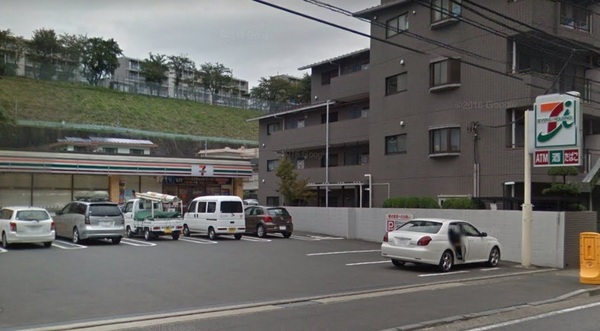 コンビニ　セブンイレブン川崎新作3丁目店（コンビニ）まで962m
