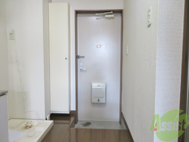 玄関　玄関の様子です。明るい印象ですね。気分もあがりそう。