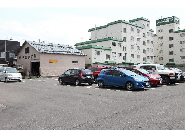 駐車場　駐車場