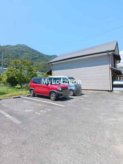 駐車場　☆敷地内に駐車場があります☆