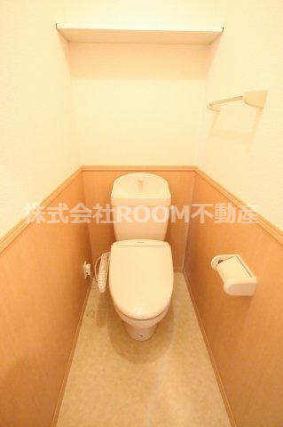 トイレ　落ち着いたトイレです