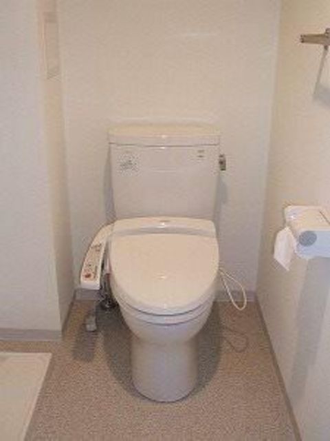 トイレ　洗浄便座付です！