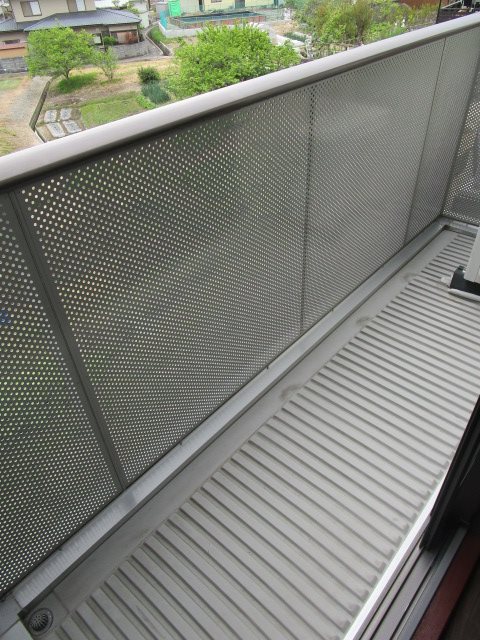 バルコニー　写真は202号室です（参考）