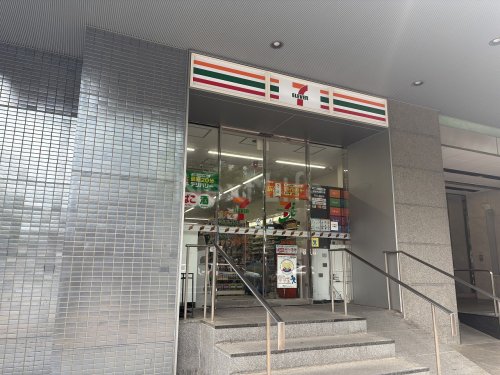 コンビニ　セブンイレブン 新横浜アリーナ通り（コンビニ）まで385m