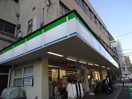 コンビニ　ファミリーマート 新町高辻店（コンビニ）まで323m
