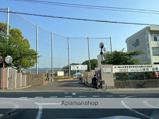 中学校　春日市立中学校春日西中学校（中学校）まで92m