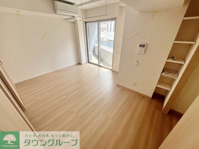 居室・リビング　※別部屋参考写真