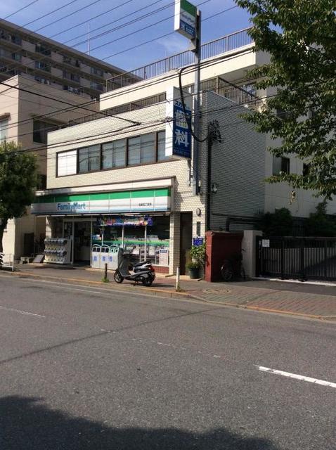 コンビニ　ファミリーマート北砂五丁目店（コンビニ）まで792m