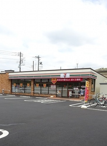 コンビニ　セブンイレブン（コンビニ）まで800m