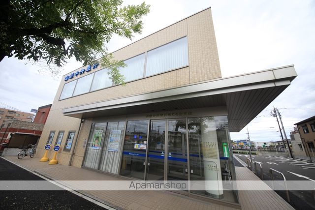 銀行　（株）山梨中央銀行／めじろ台支店（銀行）まで881m