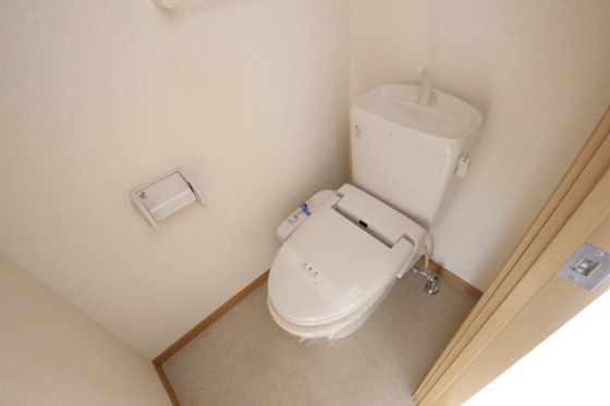 トイレ　※別部屋の写真です