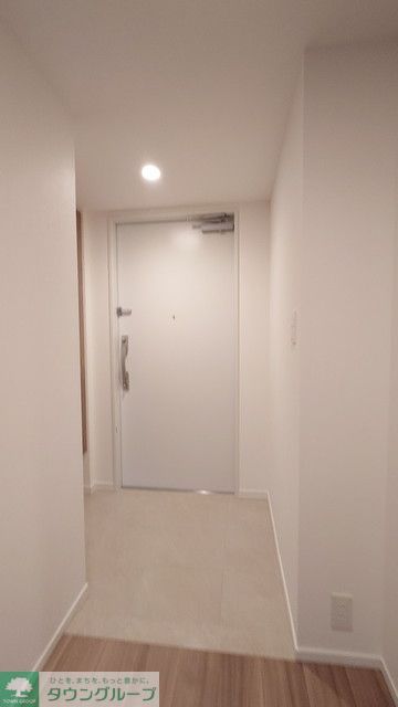 玄関　※写真は同タイプ住戸です。