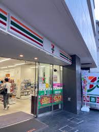 コンビニ　セブンイレブン 中野坂上駅前店（コンビニ）まで149m