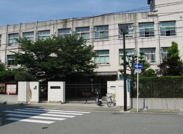 小学校　大阪市立東三国小学校（小学校）まで150m