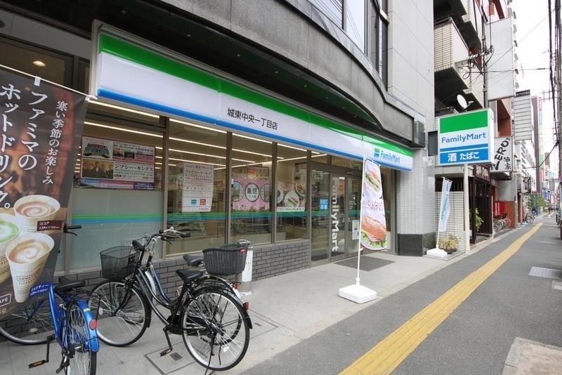 コンビニ　ファミリーマート　城東中央一丁目店（コンビニ）まで372m