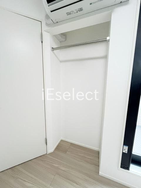収納　長いコートもかけられる