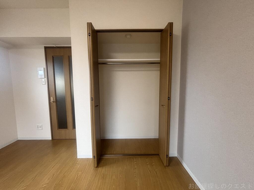 収納　（写真は同タイプ反転）