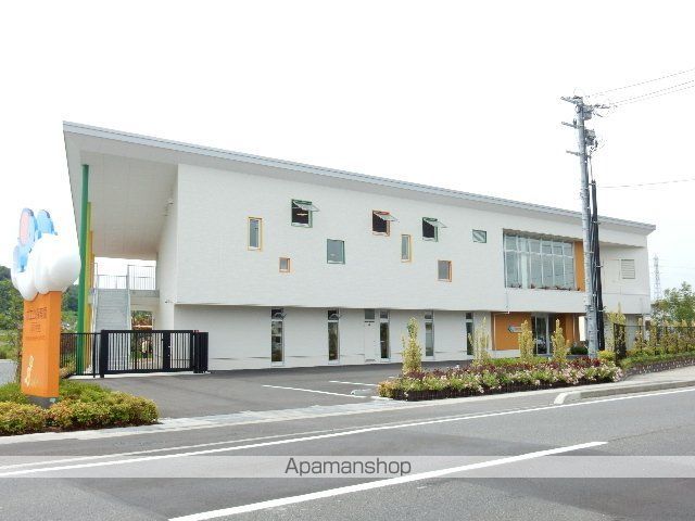 幼稚園・保育園　ポエム保育園（幼稚園・保育園）まで927m