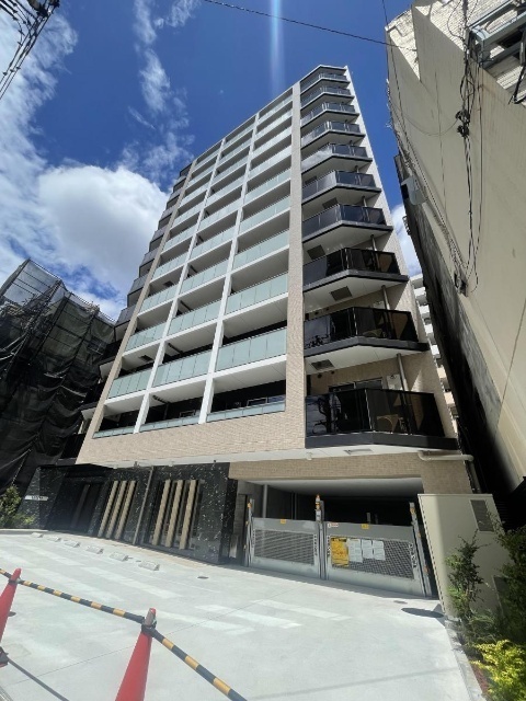 建物外観　オートロック完備