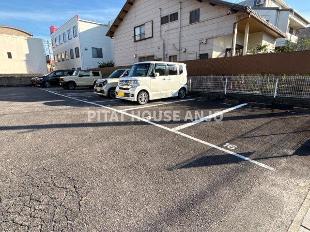 駐車場　駐車場があります