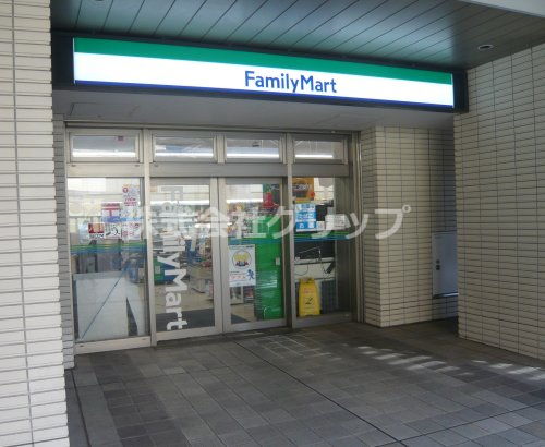 コンビニ　ファミリーマート パークタワー新川崎店（コンビニ）まで213m
