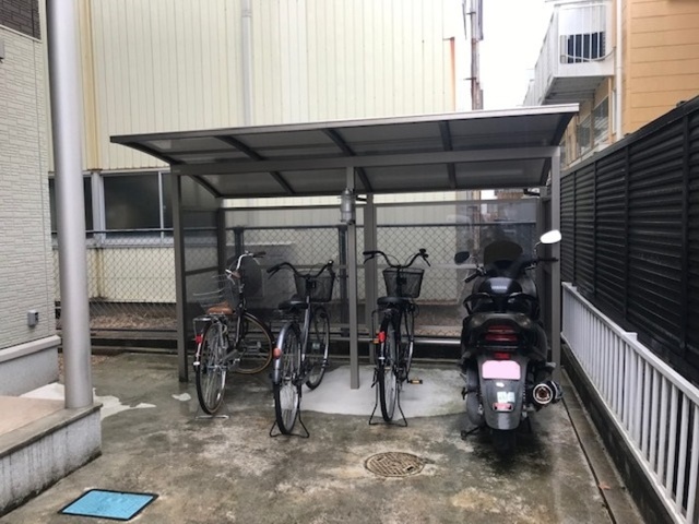 駐車場　駐輪場