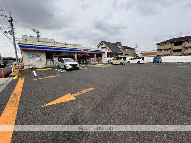 コンビニ　ローソン　福山曙町六丁目店（コンビニ）まで755m