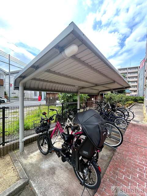その他共有部分　屋根付き駐輪場が嬉しいです♪♪