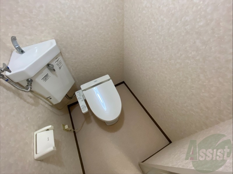 トイレ　ウォシュレット機能がついたトイレ。安心して使用できますね。