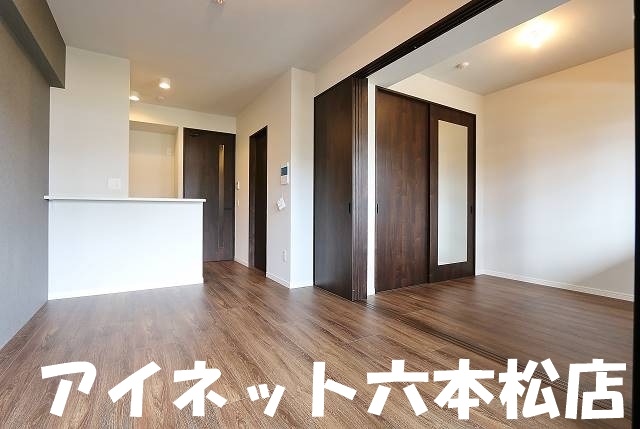 居室・リビング　広々としていいですね。