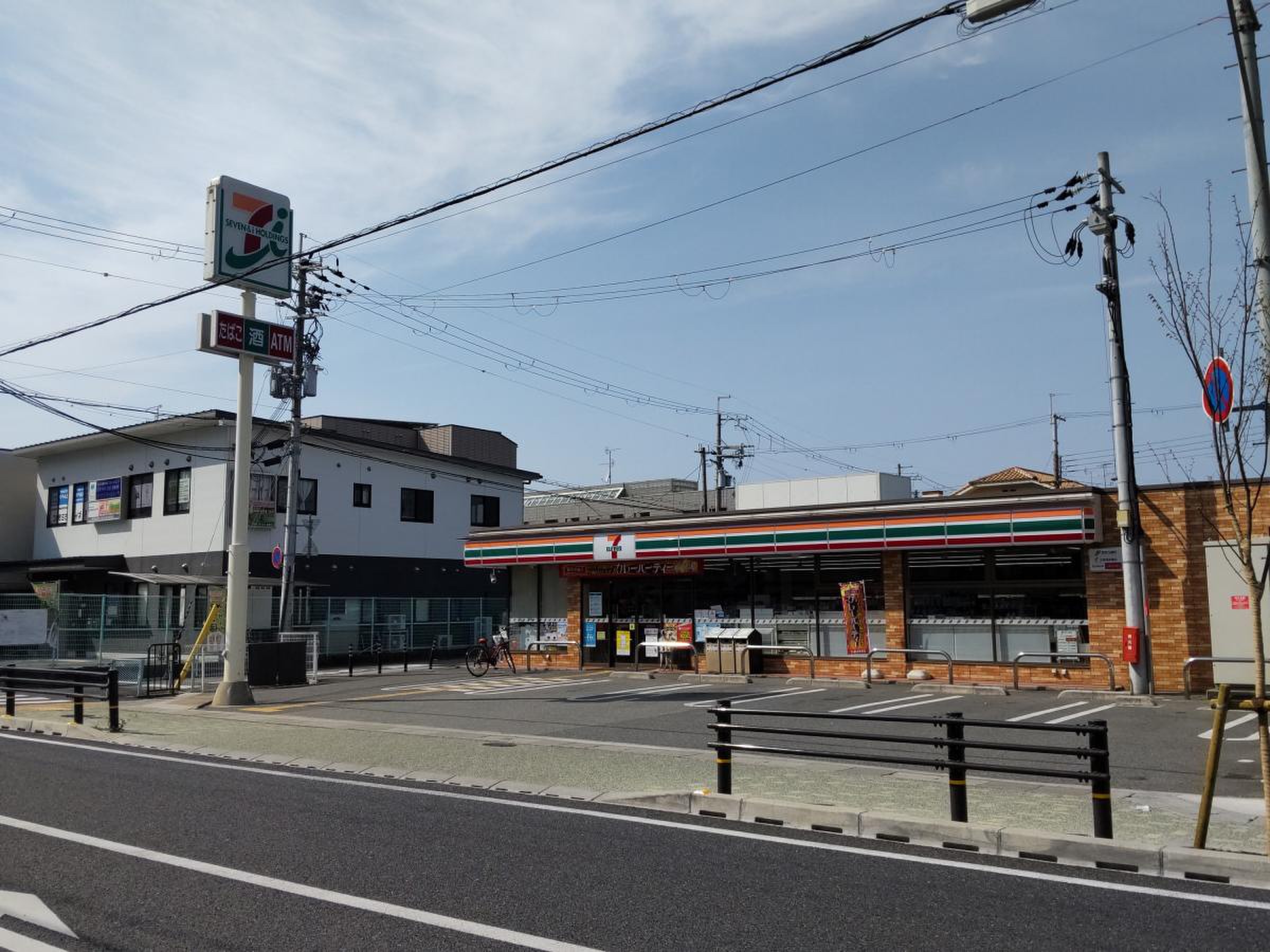 コンビニ　セブンイレブン西宮小曽根町2丁目店（コンビニ）まで288m