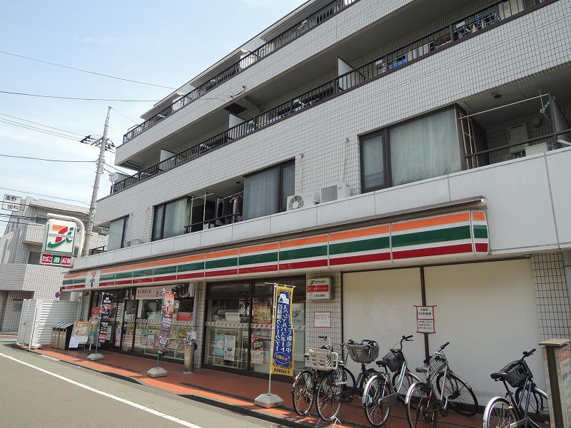 コンビニ　セブンイレブン（コンビニ）まで162m