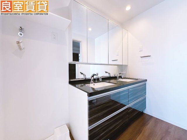 洗面設備　洗髪洗面化粧台