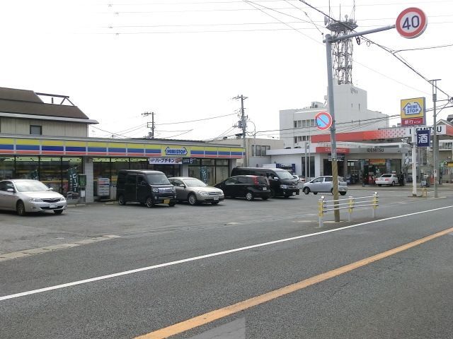 コンビニ　ミニストップ藤崎6丁目店（コンビニ）まで215m
