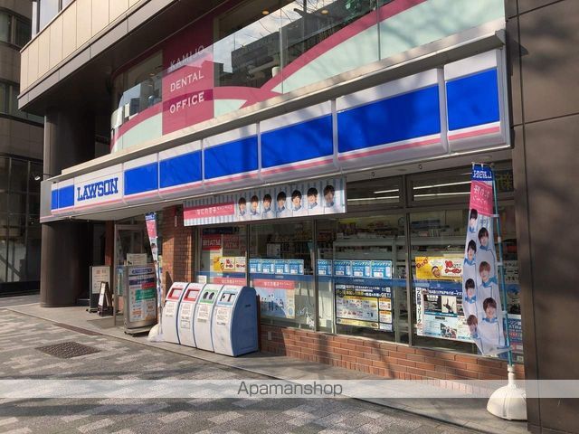 コンビニ　ローソン岩本町三丁目店（コンビニ）まで119m