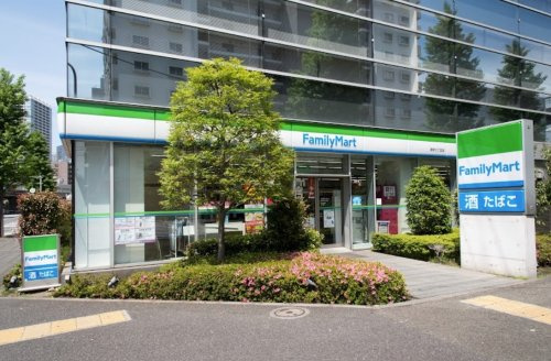 コンビニ　ファミリーマート海岸三丁目店（コンビニ）まで103m