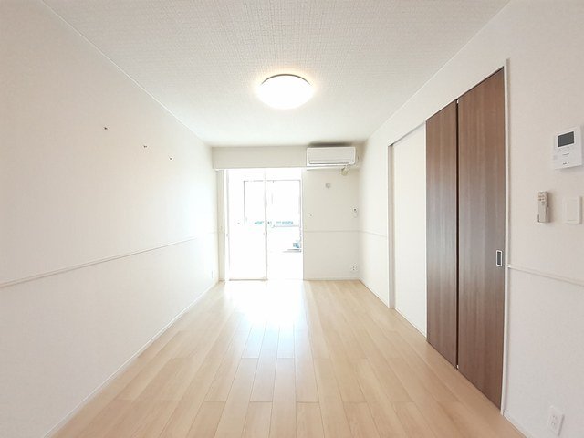 居室・リビング　ゆったりとした居間です